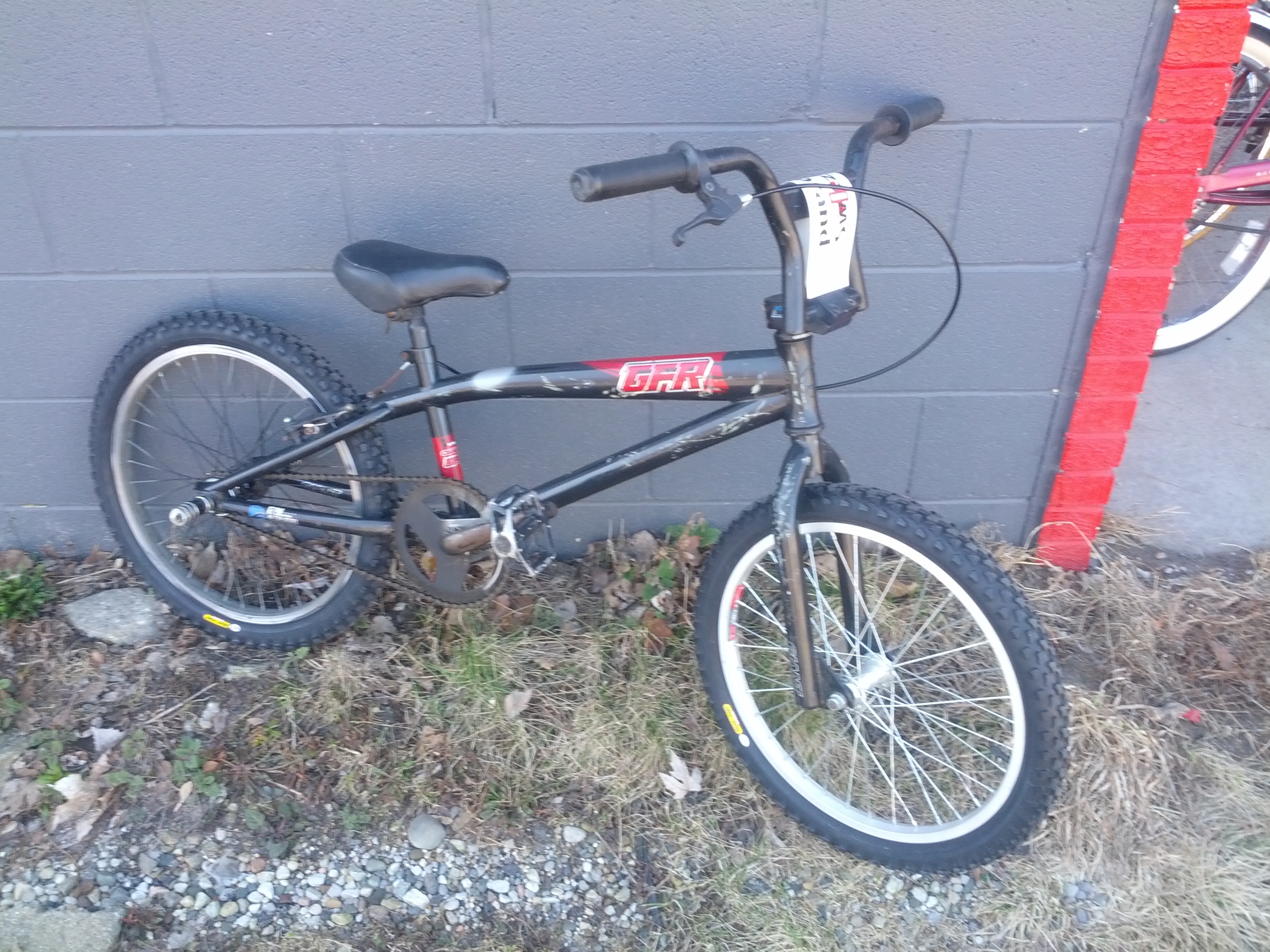 giant gfr bike